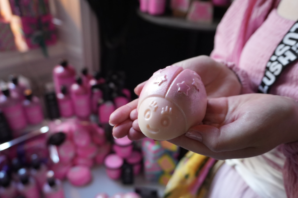 Lush vinterevent på NOFO Hotel med julfika och glögg, uppdukat i en mysig och festlig miljö